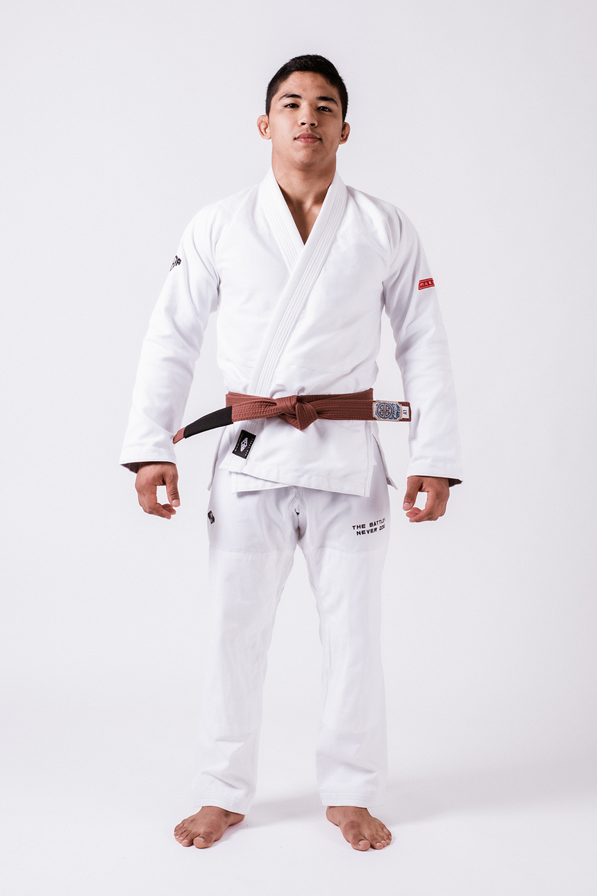 KIMONO HOMME MAEDA BLANC RED LABEL 3.0 CEINTURE BLANCHE OFFERT